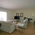 Modern In Luxurious Daire Cascais