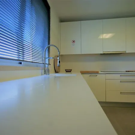 Modern In Luxurious Apartment Cascais