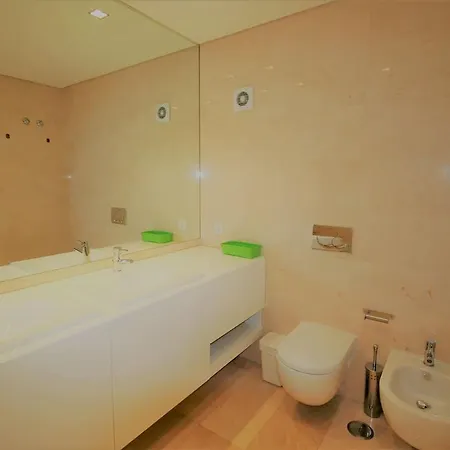 Modern In Luxurious דירה