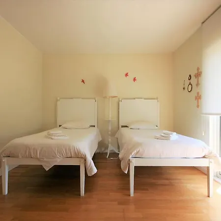 Modern In Luxurious דירה *